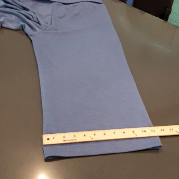 NWT St. John's Bay Active Bold Blue French Terry Capris - Picture 10 of 11